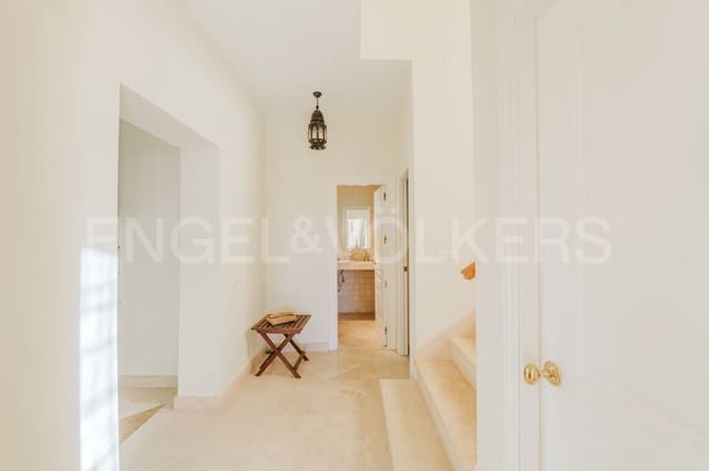 4 chambre Villa/Maison à vendre à El Paraiso, Estepona avec piscine garage - 2 395 000 € (Ref: 9733547)