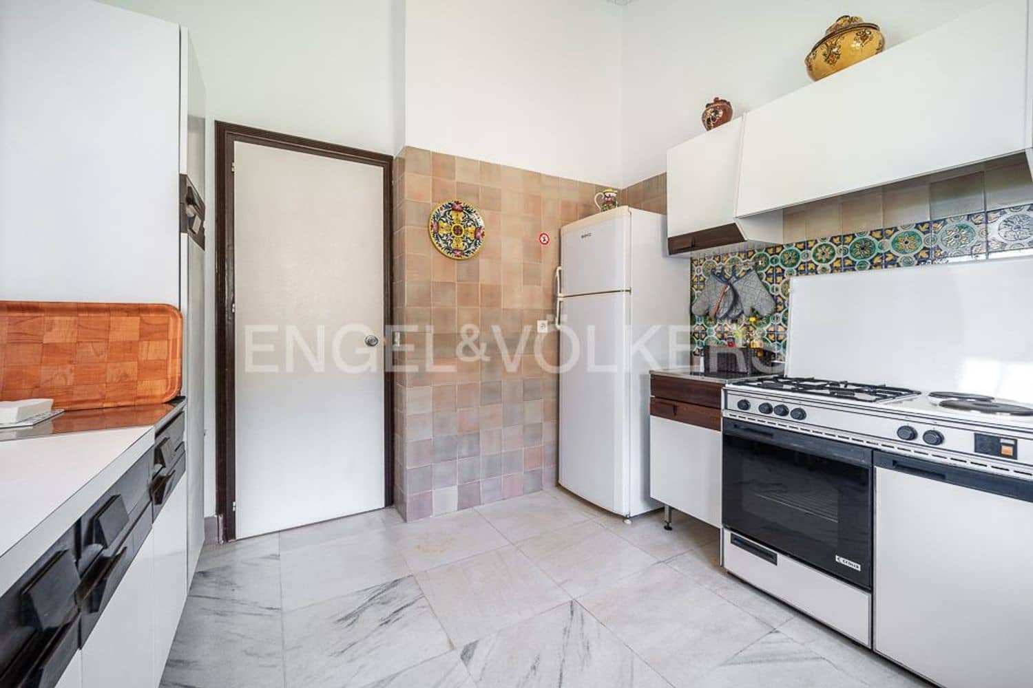 3 chambre Villa/Maison à vendre à Bahia Dorada avec piscine garage - 1 090 000 € (Ref: 9733548)