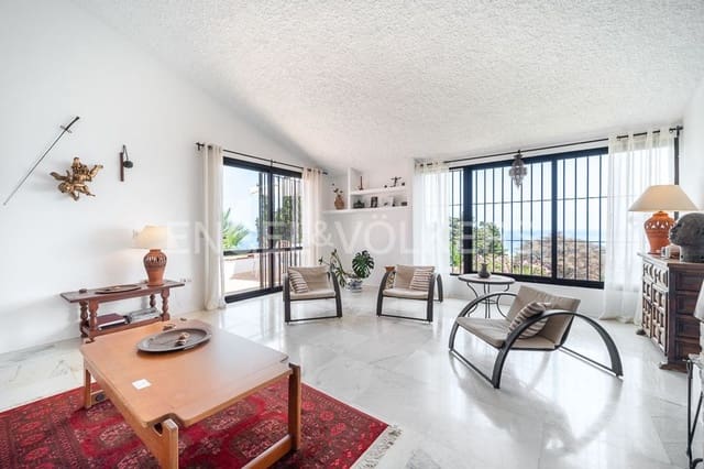 3 chambre Villa/Maison à vendre à Bahía Dorada, Estepona avec piscine garage - 1 090 000 € (Ref: 9733548)