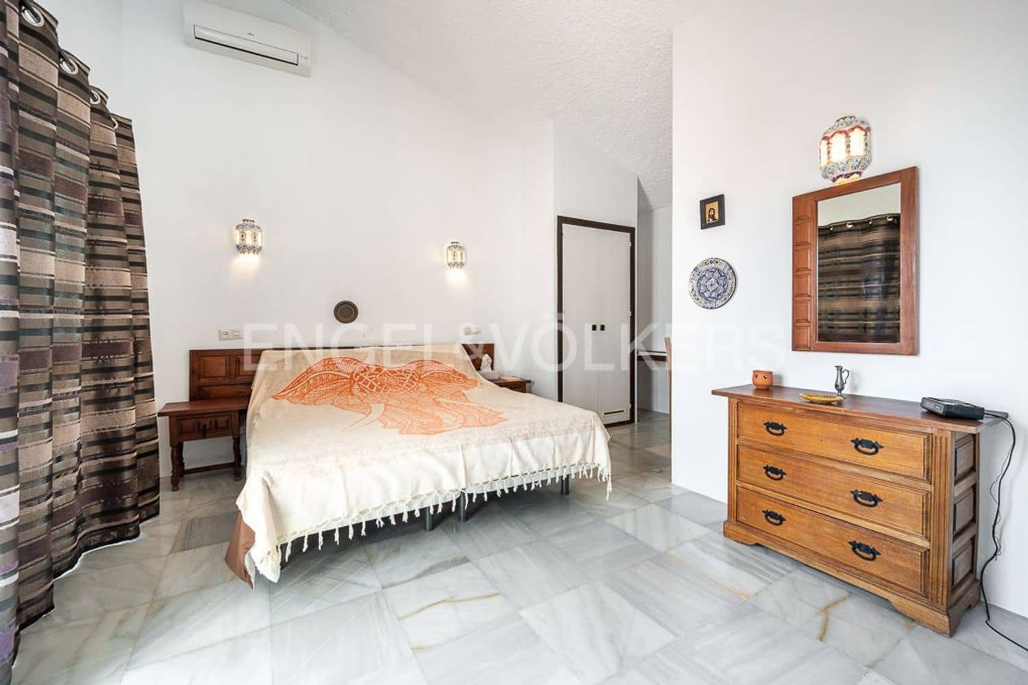 3 chambre Villa/Maison à vendre à Bahia Dorada avec piscine garage - 1 090 000 € (Ref: 9733548)