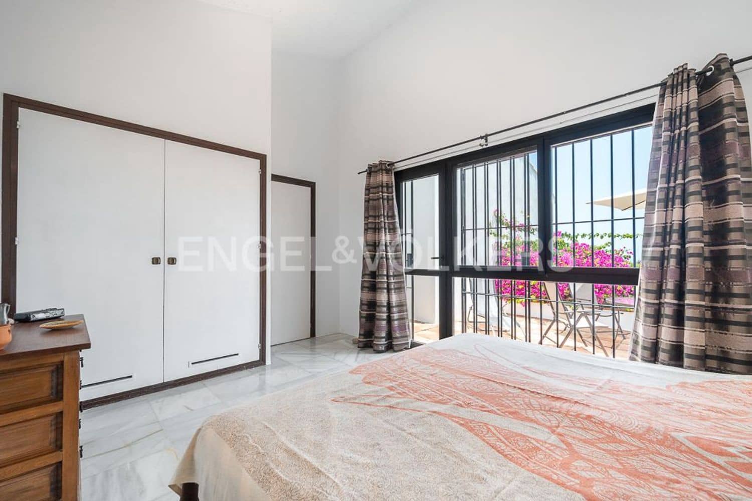 3 chambre Villa/Maison à vendre à Bahia Dorada avec piscine garage - 1 090 000 € (Ref: 9733548)