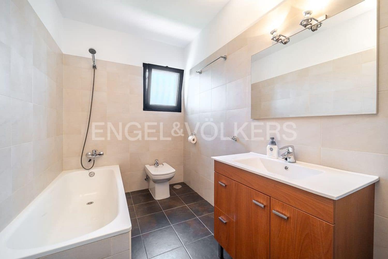 3 chambre Villa/Maison à vendre à Bahia Dorada avec piscine garage - 1 090 000 € (Ref: 9733548)