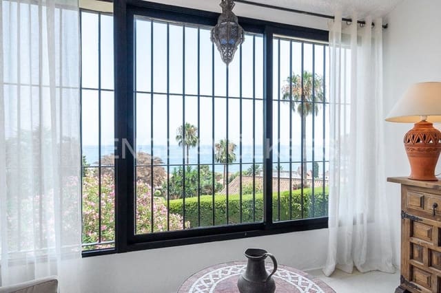 3 chambre Villa/Maison à vendre à Bahía Dorada, Estepona avec piscine garage - 1 090 000 € (Ref: 9733548)