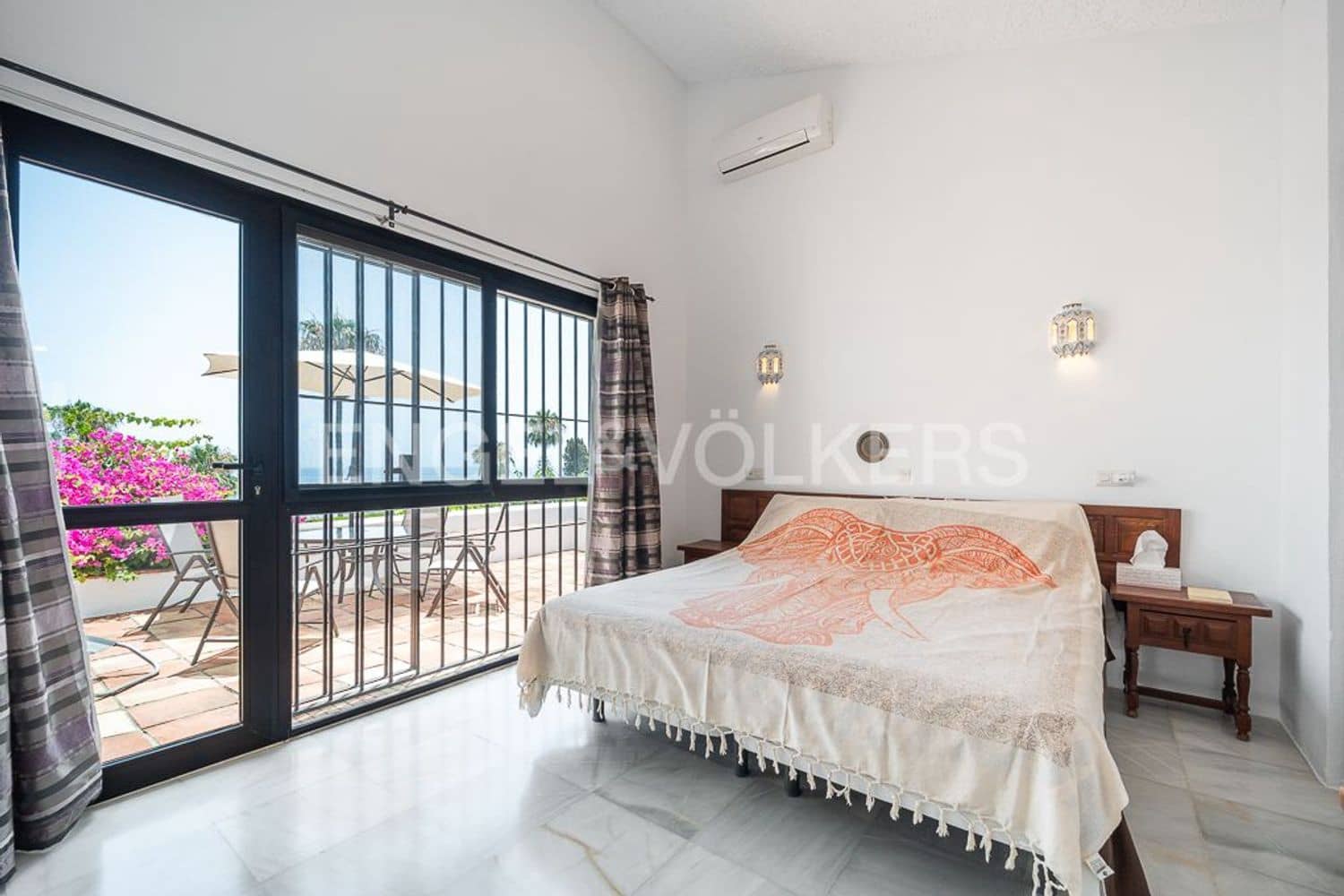 3 chambre Villa/Maison à vendre à Bahia Dorada avec piscine garage - 1 090 000 € (Ref: 9733548)