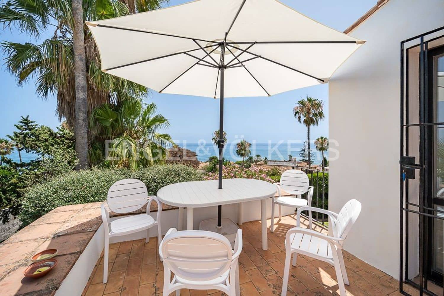 3 chambre Villa/Maison à vendre à Bahia Dorada avec piscine garage - 1 090 000 € (Ref: 9733548)