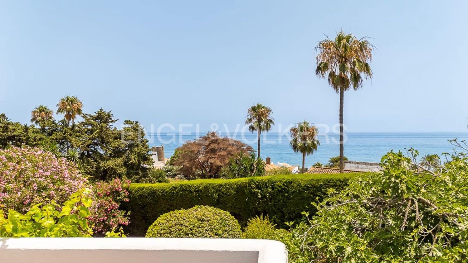 3 chambre Villa/Maison à vendre à Bahia Dorada avec piscine garage - 1 090 000 € (Ref: 9733548)