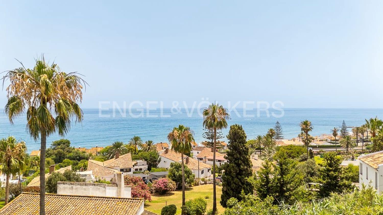 3 chambre Villa/Maison à vendre à Bahia Dorada avec piscine garage - 1 090 000 € (Ref: 9733548)