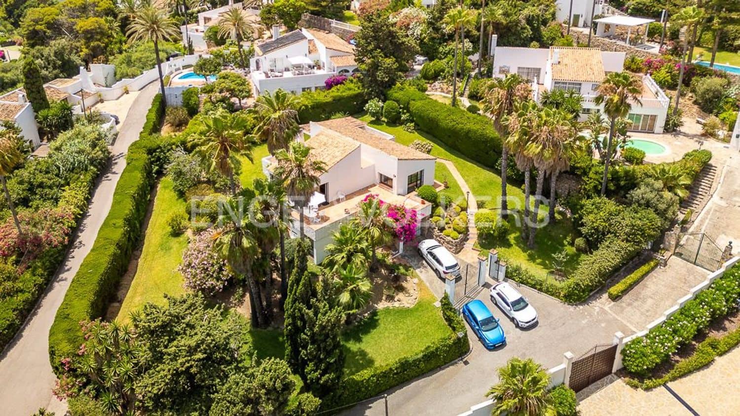 3 chambre Villa/Maison à vendre à Bahia Dorada avec piscine garage - 1 090 000 € (Ref: 9733548)