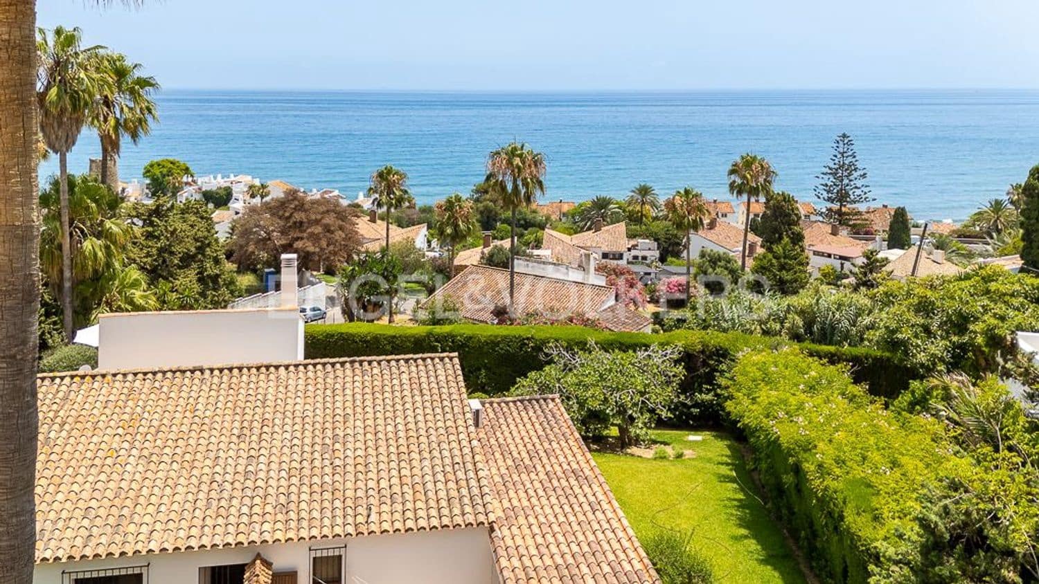 3 chambre Villa/Maison à vendre à Bahia Dorada avec piscine garage - 1 090 000 € (Ref: 9733548)