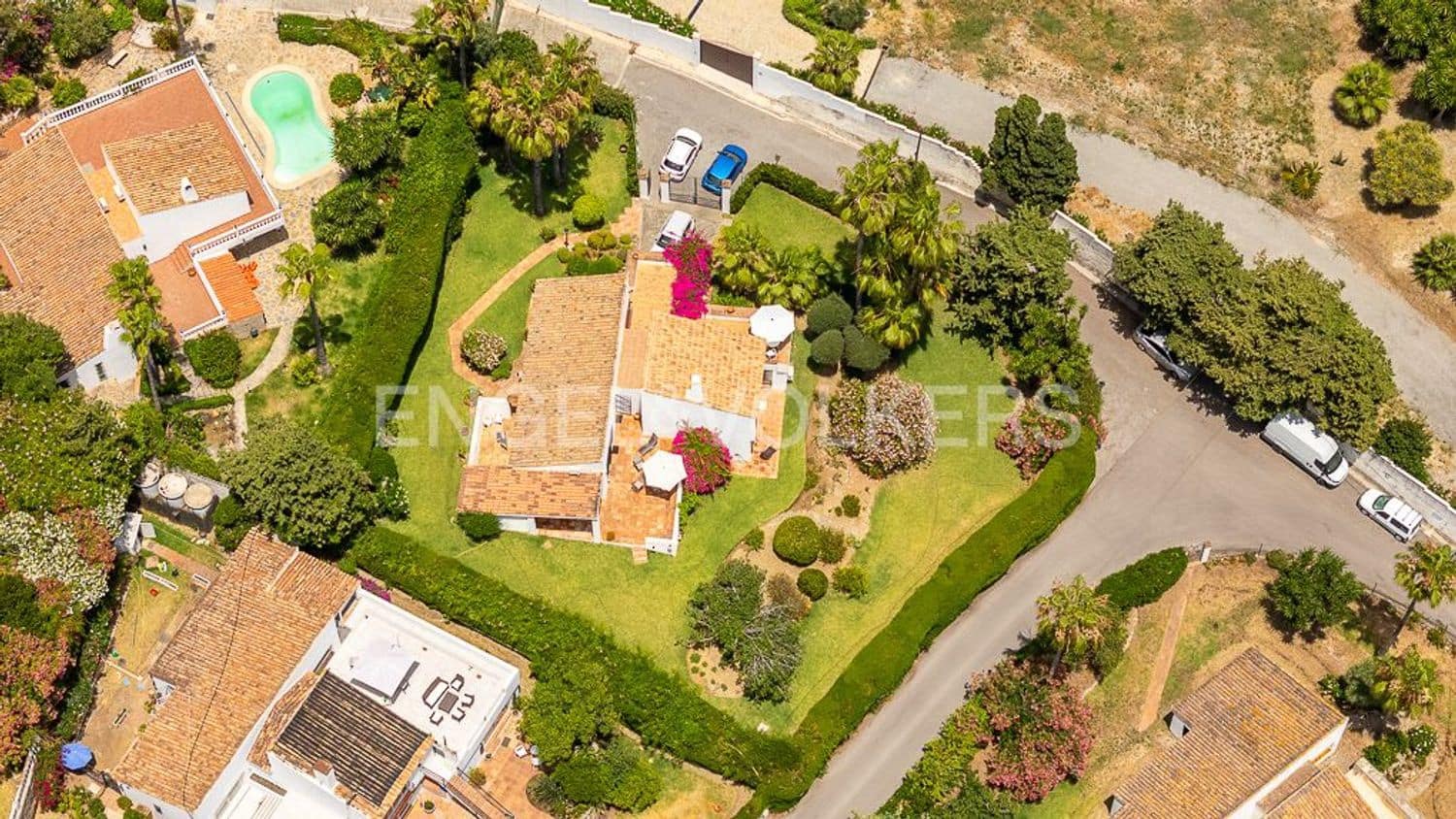 3 chambre Villa/Maison à vendre à Bahia Dorada avec piscine garage - 1 090 000 € (Ref: 9733548)