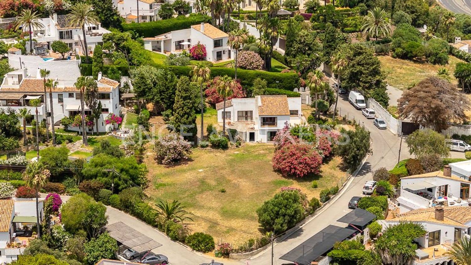 3 chambre Villa/Maison à vendre à Bahia Dorada avec piscine garage - 1 090 000 € (Ref: 9733548)