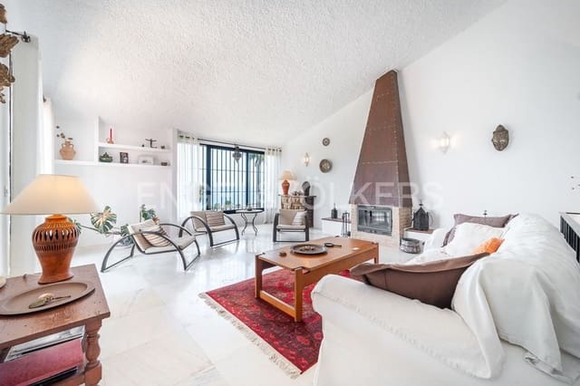 3 sypialnia Willa na sprzedaż w Bahía Dorada, Estepona z basenem garażem - 1 090 000 € (Ref: 9733548)