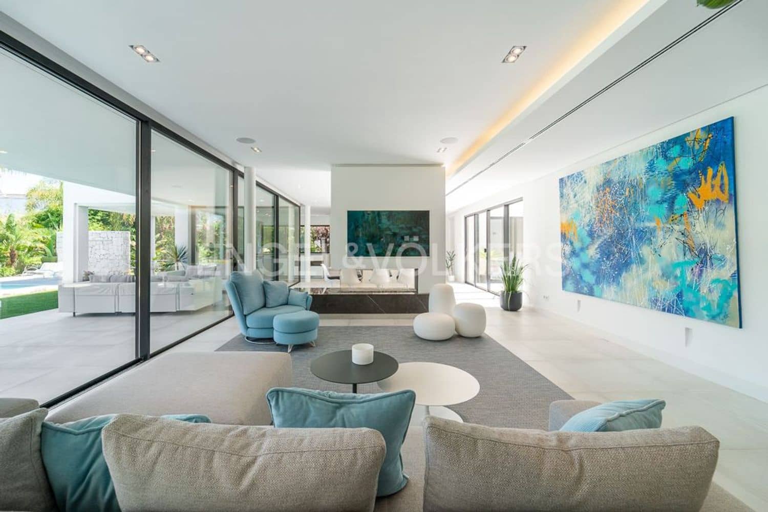 4 bedroom Villa for sale in Estepona with pool garage - € 4,490,000 (Ref: 9733549)