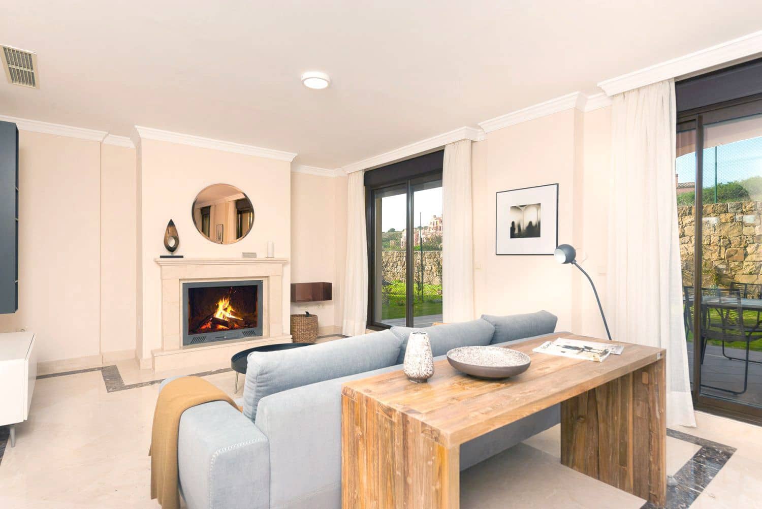 3 bedroom Villa for sale in Estepona with garage - € 977,500 (Ref: 9733550)