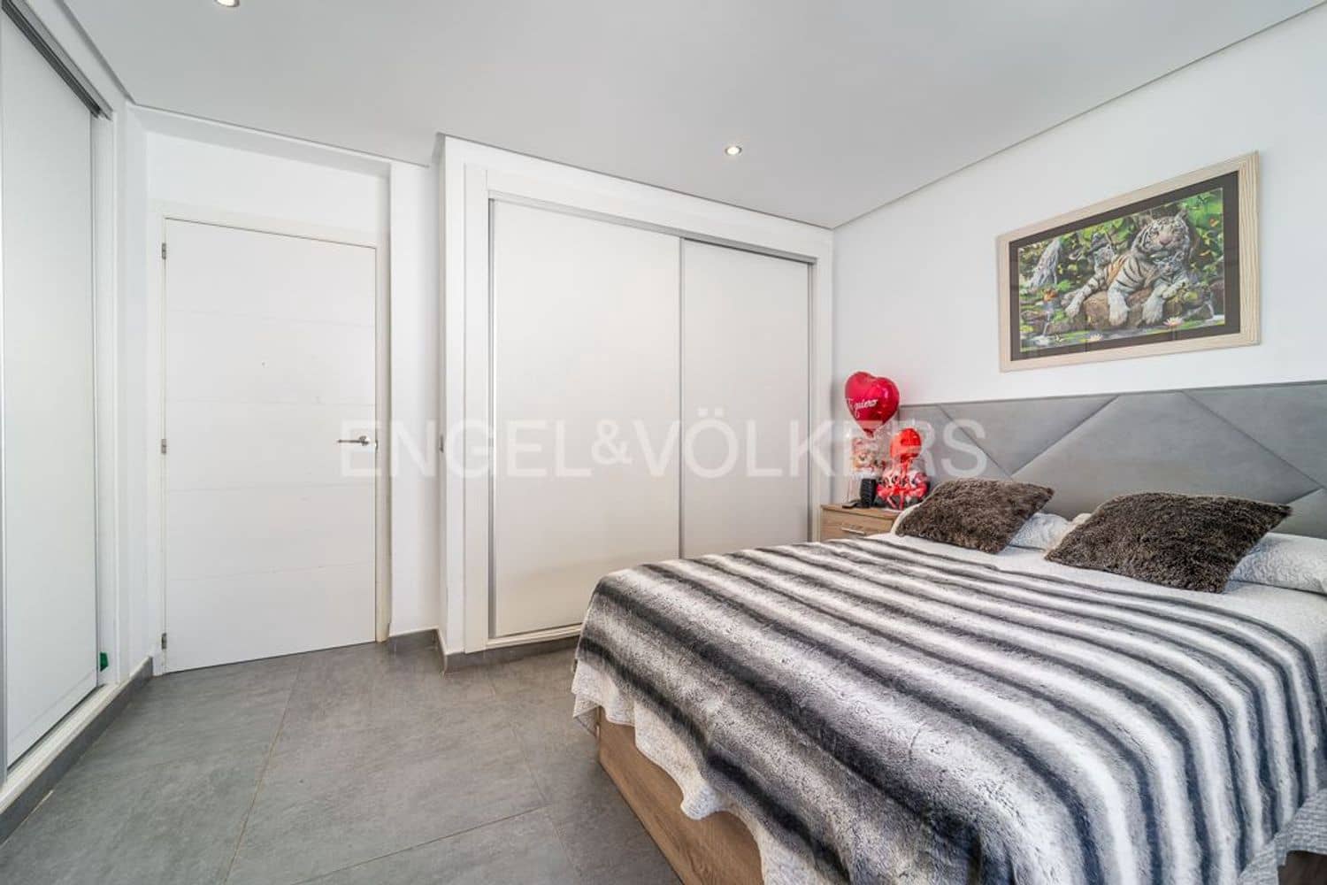 5 chambre Villa/Maison à vendre à Estepona avec piscine garage - 795 000 € (Ref: 9733551)