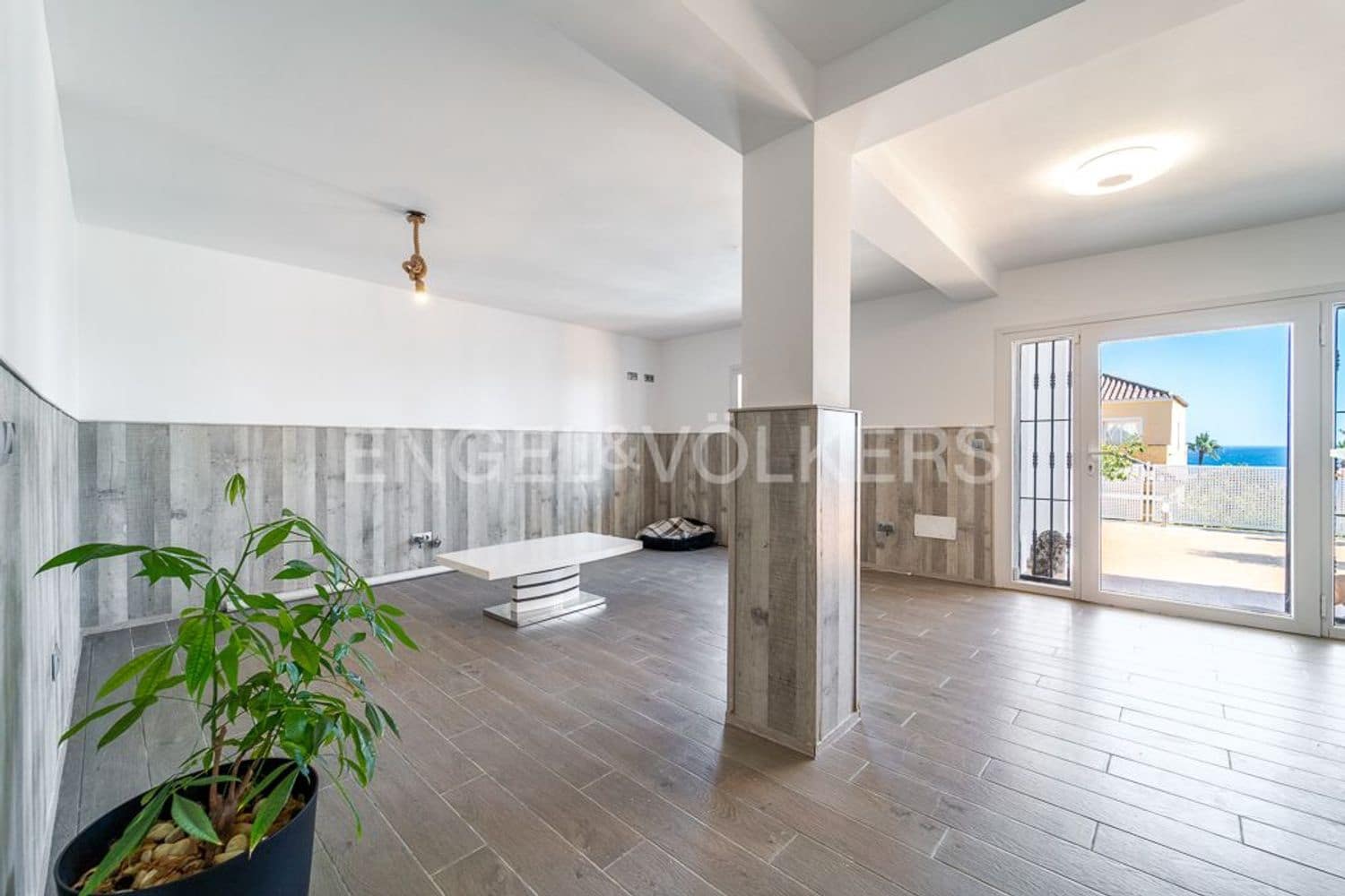 5 chambre Villa/Maison à vendre à Estepona avec piscine garage - 795 000 € (Ref: 9733551)