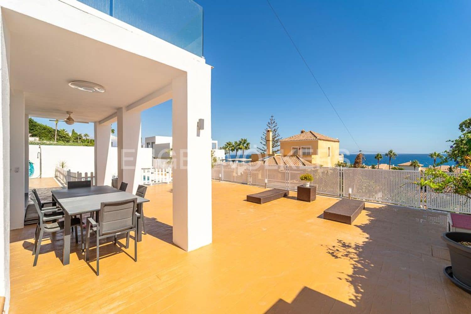 5 chambre Villa/Maison à vendre à Estepona avec piscine garage - 795 000 € (Ref: 9733551)
