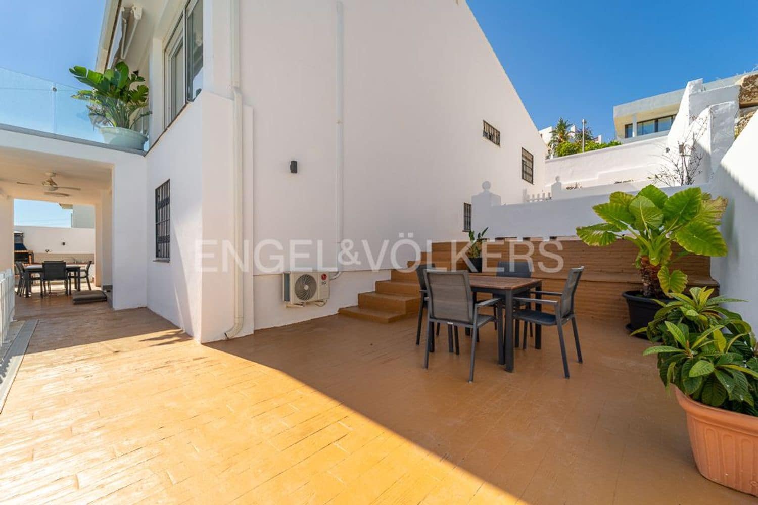 5 chambre Villa/Maison à vendre à Estepona avec piscine garage - 795 000 € (Ref: 9733551)