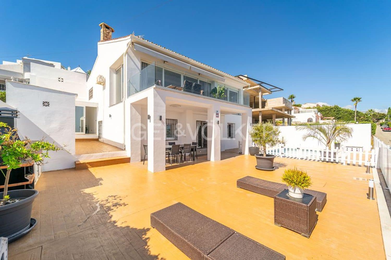 5 chambre Villa/Maison à vendre à Estepona avec piscine garage - 795 000 € (Ref: 9733551)