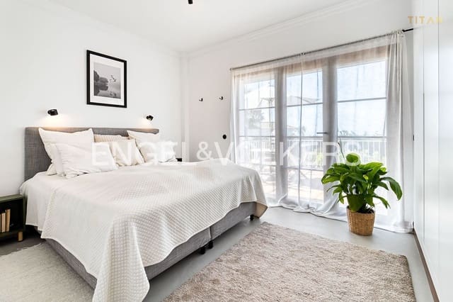 Chalet de 4 habitaciones en La Concha - Resina Golf, Estepona en venta con piscina garaje - 1.690.000 € (Ref: 9733552)