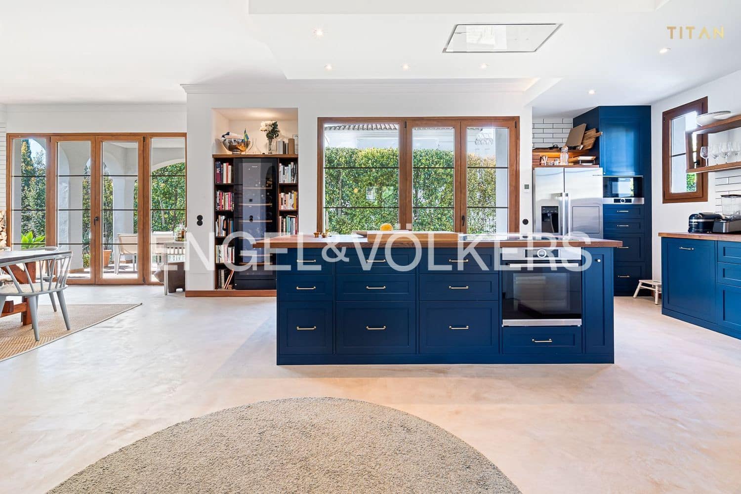 4 Zimmer Villa zu verkaufen in New Golden Mile mit Pool Garage - 1.690.000 € (Ref: 9733552)