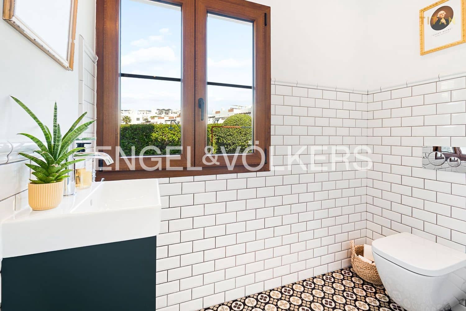 4 Zimmer Villa zu verkaufen in New Golden Mile mit Pool Garage - 1.690.000 € (Ref: 9733552)