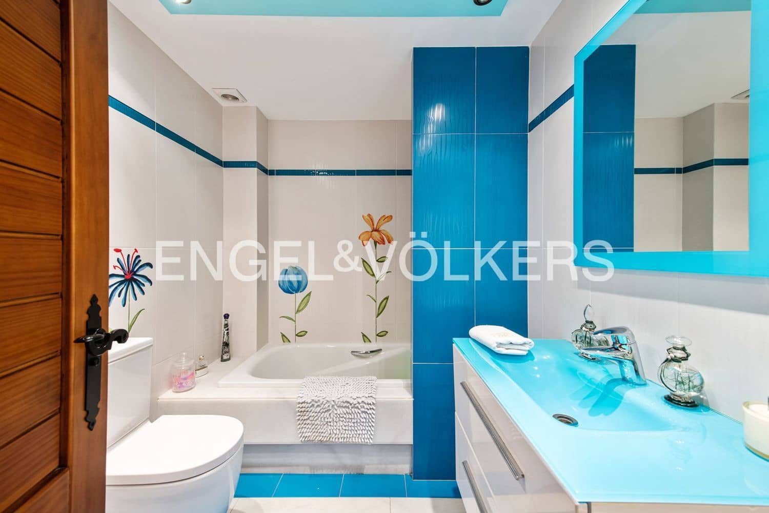 5 slaapkamer Villa te koop in Estepona met zwembad garage - € 2.300.000 (Ref: 9733553)