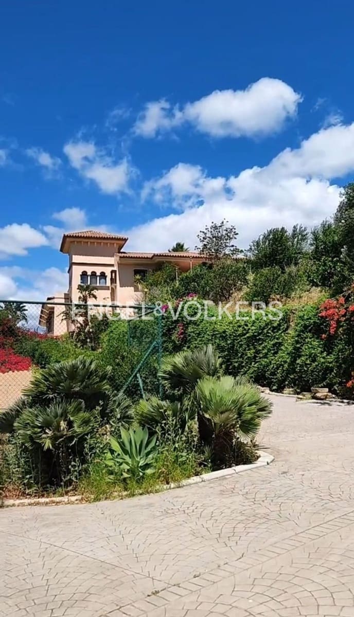 5 slaapkamer Villa te koop in Estepona met zwembad garage - € 2.300.000 (Ref: 9733553)