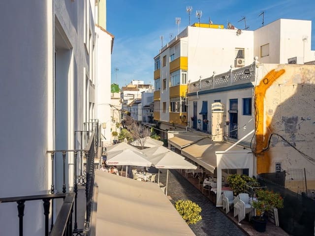 11 bedroom Hotel for sale in Centro, Estepona with garage - € 3,300,000 (Ref: 9733554)