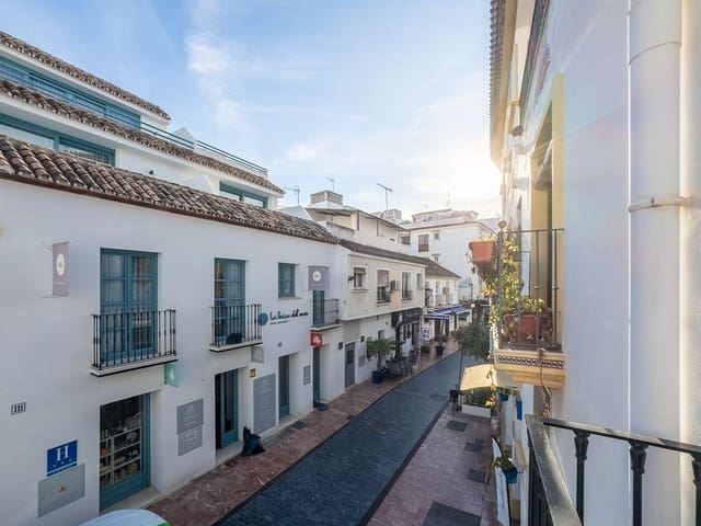 11 bedroom Hotel for sale in Centro, Estepona with garage - € 3,300,000 (Ref: 9733554)