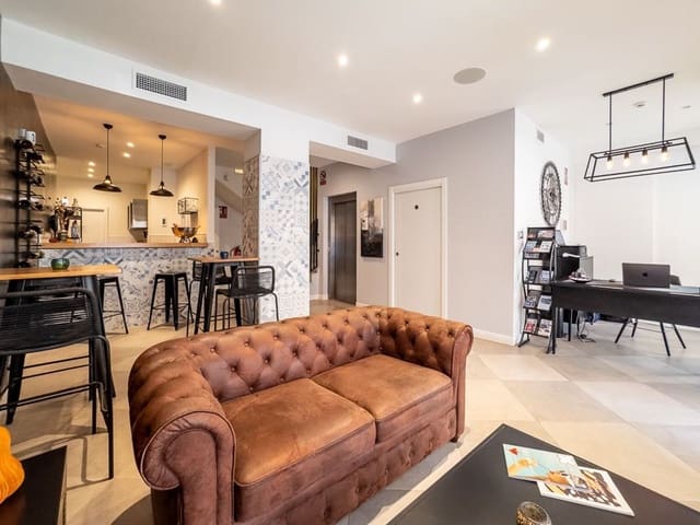 11 bedroom Hotel for sale in Centro, Estepona with garage - € 3,300,000 (Ref: 9733554)