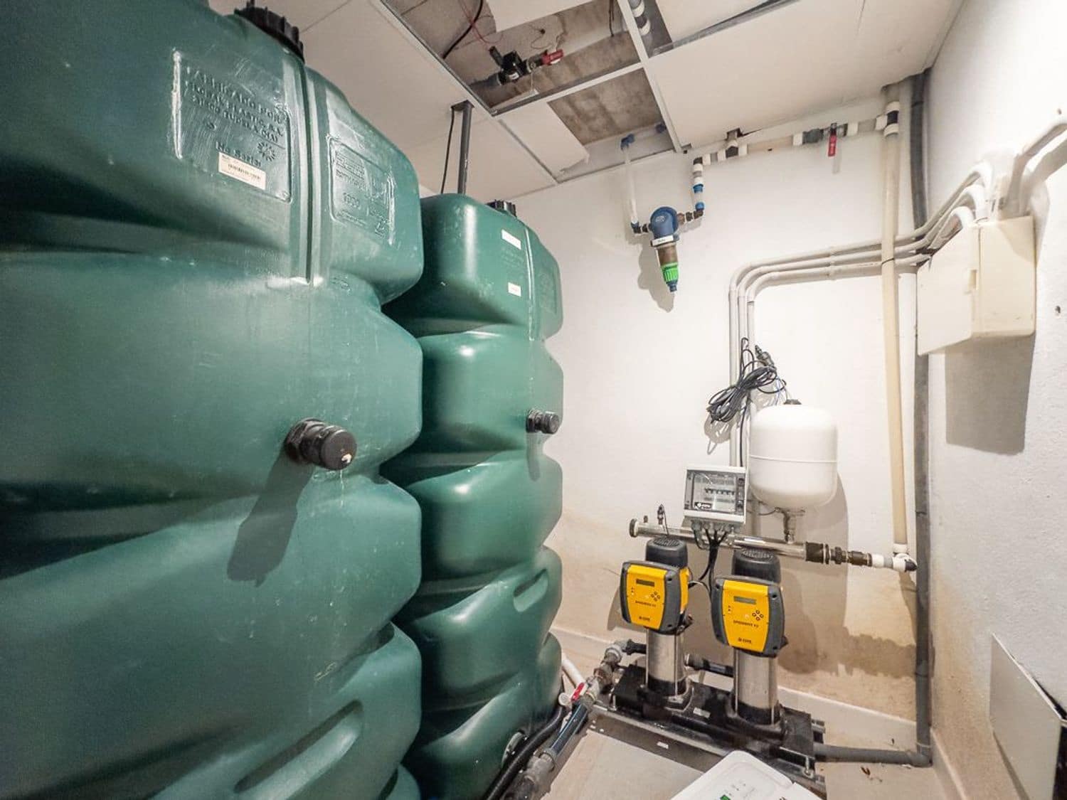 11 bedroom Hotel for sale in Estepona with garage - € 3,300,000 (Ref: 9733554)