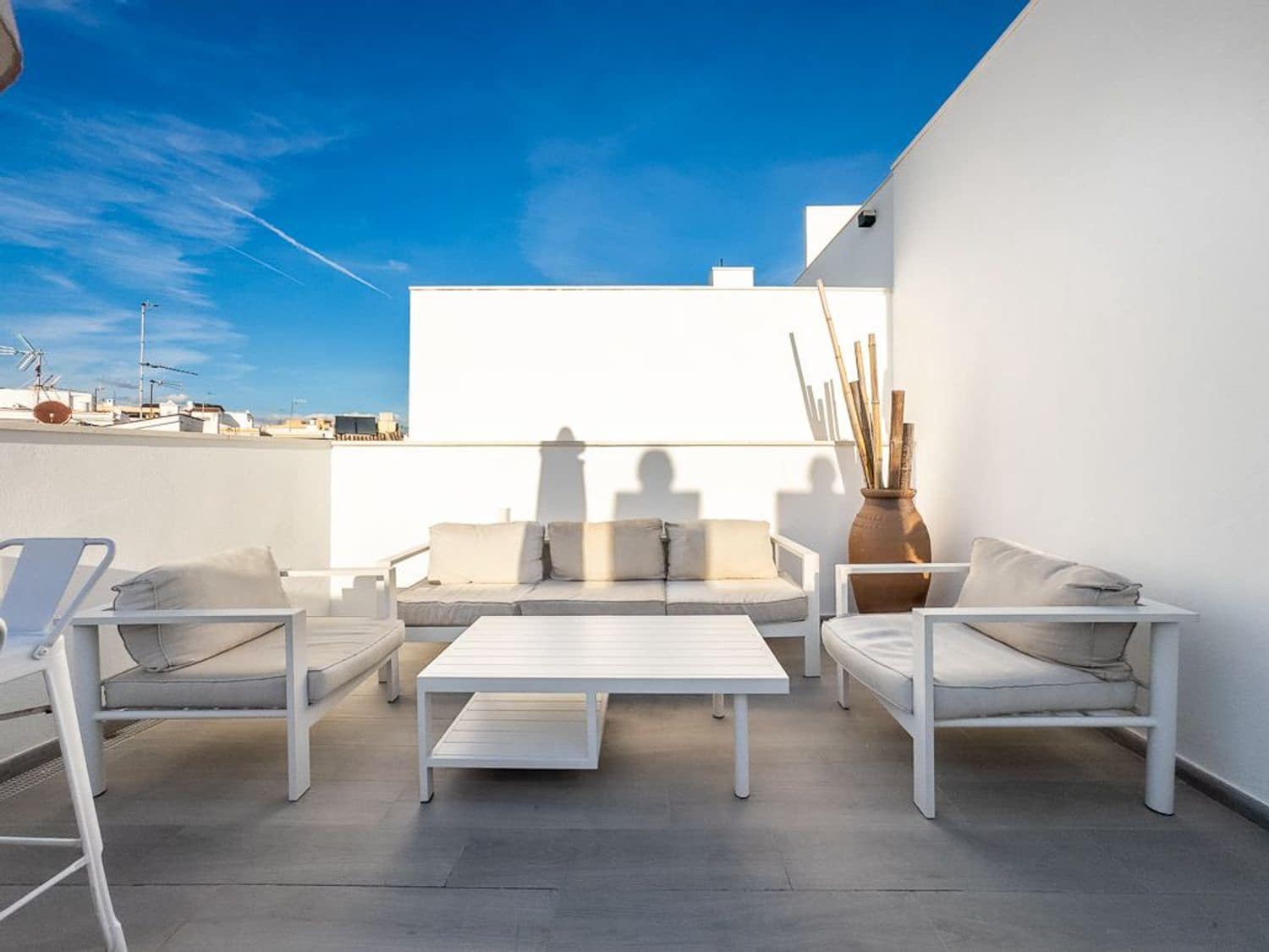 11 bedroom Hotel for sale in Estepona with garage - € 3,300,000 (Ref: 9733554)