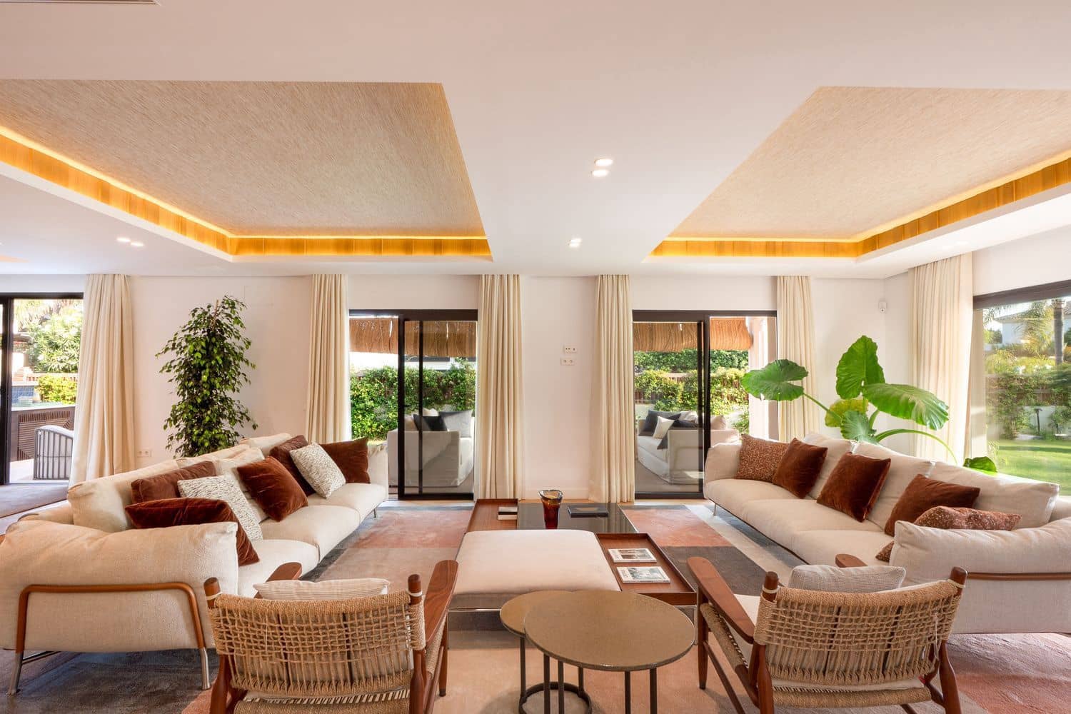 6 bedroom Villa for sale in Atalaya-Isdabe with pool garage - € 4,190,000 (Ref: 9733556)