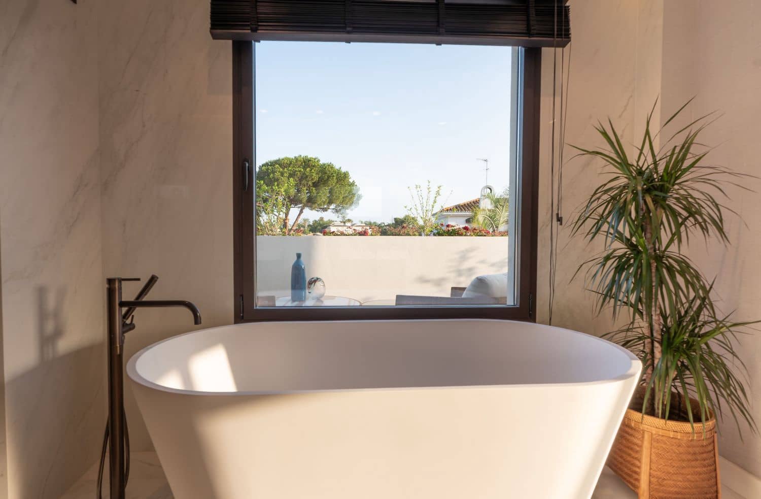 6 bedroom Villa for sale in Atalaya-Isdabe with pool garage - € 4,190,000 (Ref: 9733556)