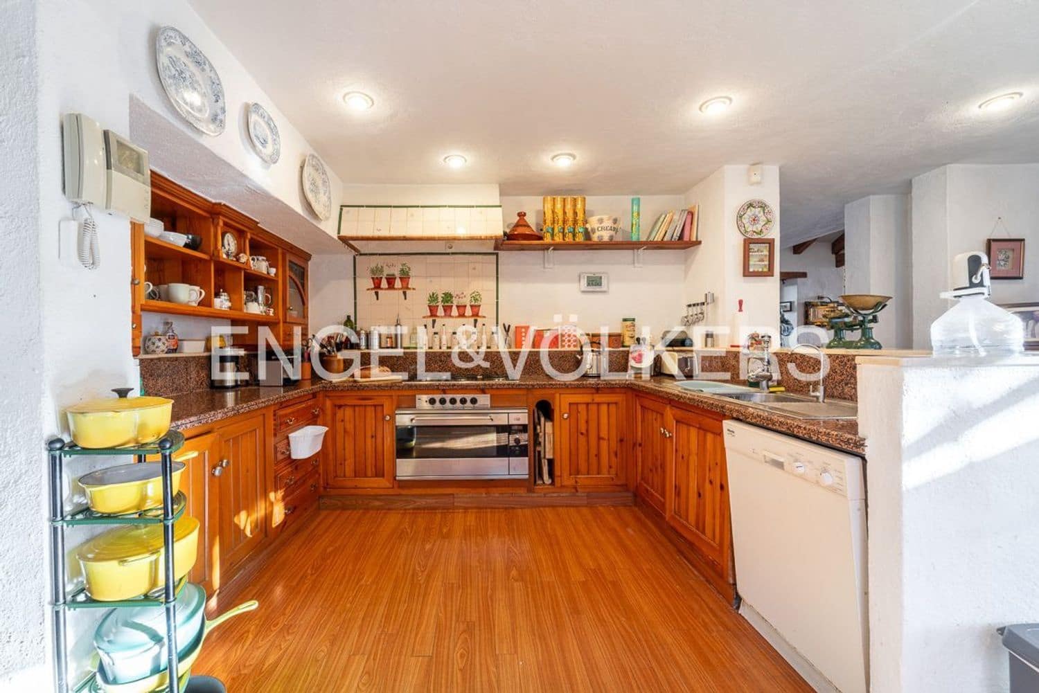 5 bedroom Villa for sale in Bahia Dorada with pool garage - € 1,900,000 (Ref: 9733557)