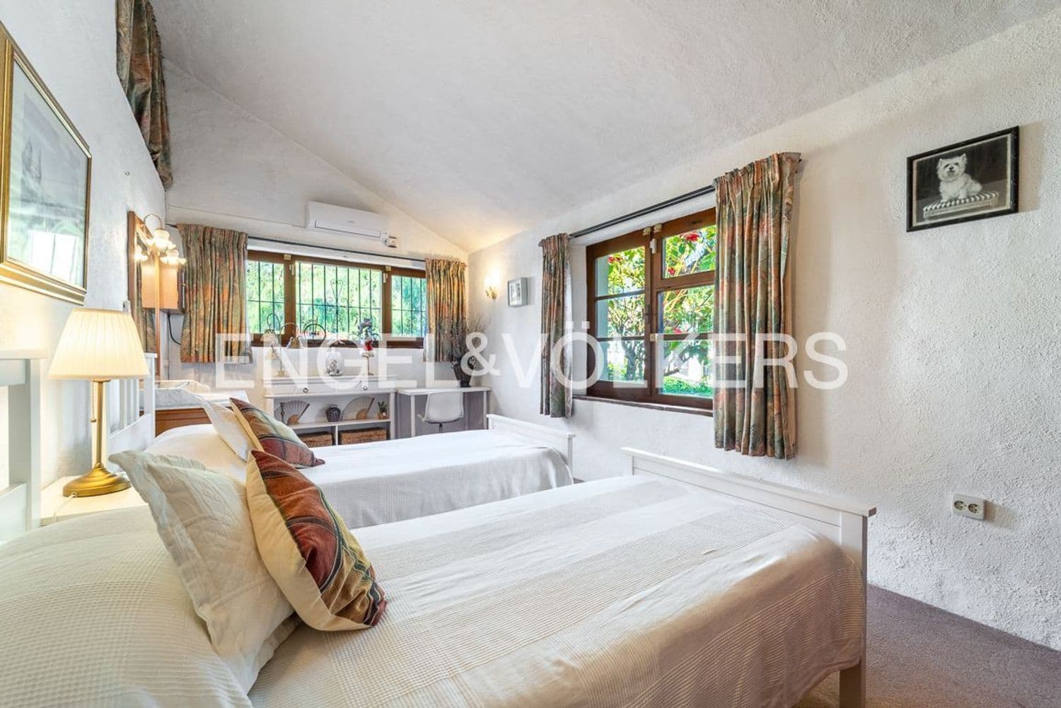 5 bedroom Villa for sale in Bahia Dorada with pool garage - € 1,900,000 (Ref: 9733557)