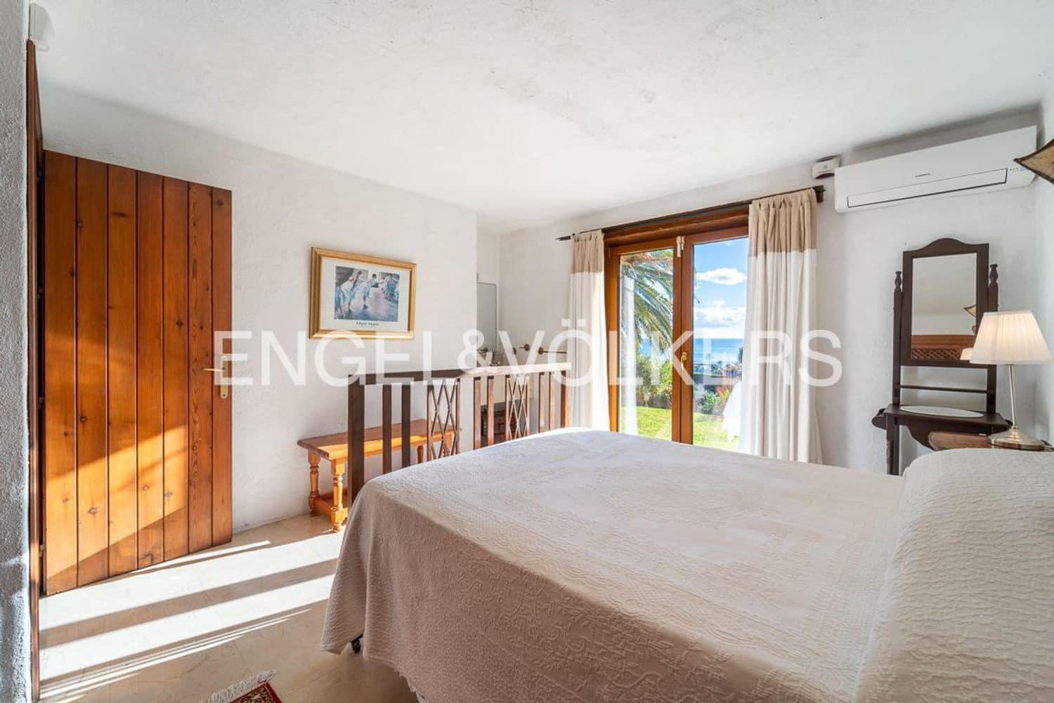 5 bedroom Villa for sale in Bahia Dorada with pool garage - € 1,900,000 (Ref: 9733557)