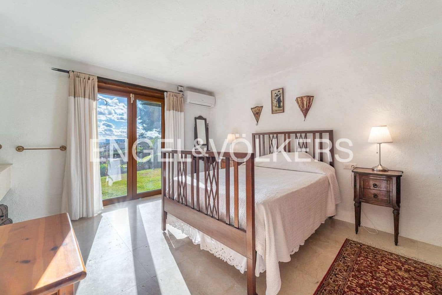 5 bedroom Villa for sale in Bahia Dorada with pool garage - € 1,900,000 (Ref: 9733557)