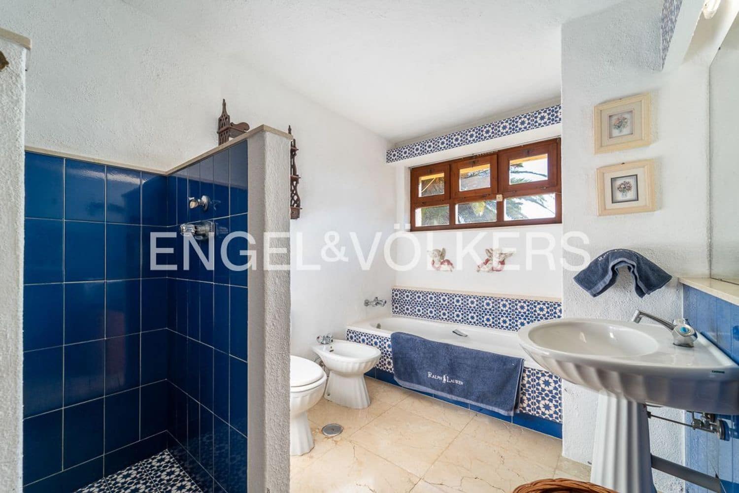 5 bedroom Villa for sale in Bahia Dorada with pool garage - € 1,900,000 (Ref: 9733557)