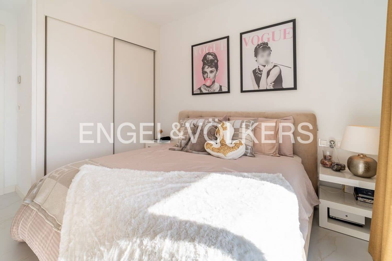 4 slaapkamer Villa te koop in New Golden Mile met zwembad garage - € 1.395.000 (Ref: 9733558)