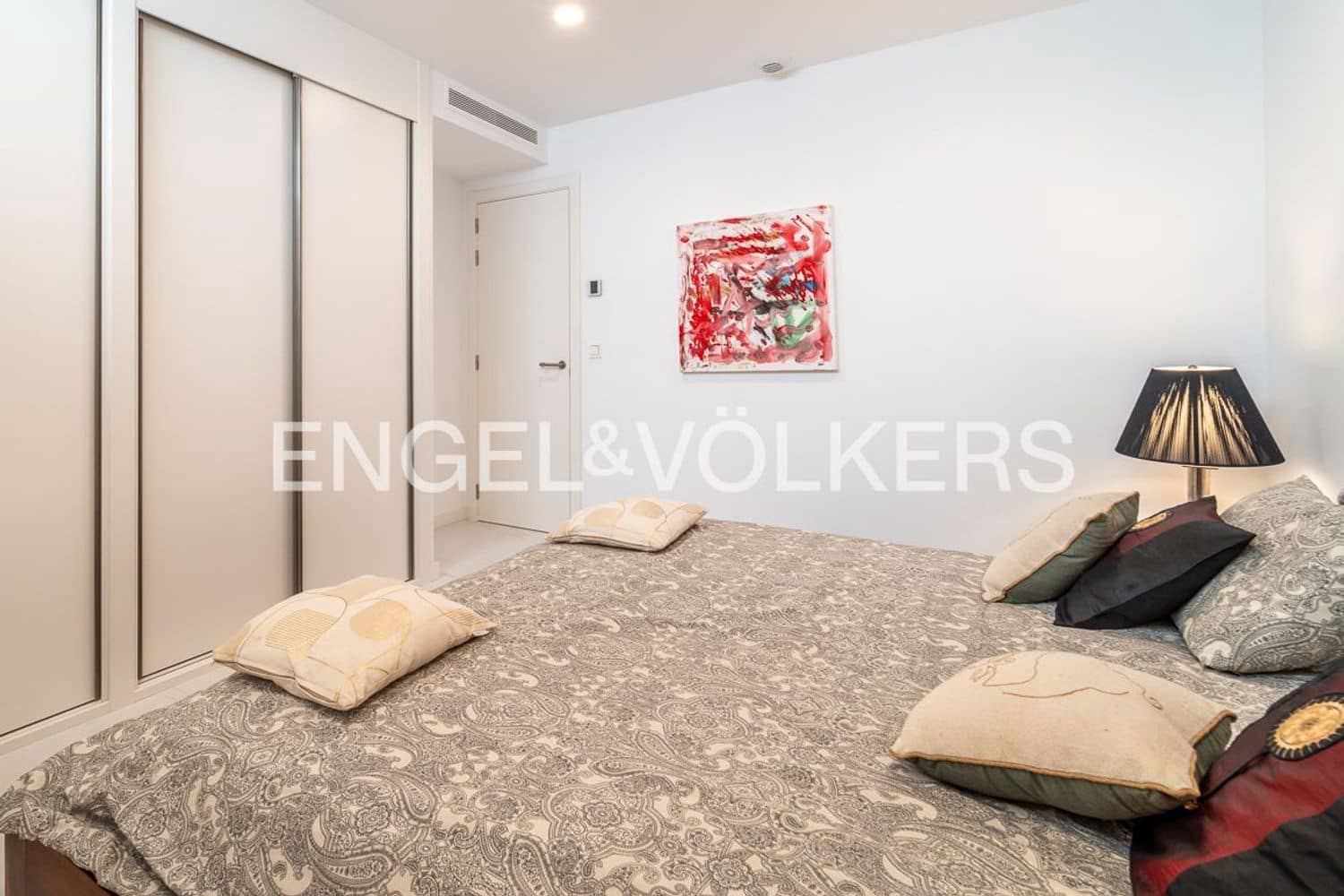 4 slaapkamer Villa te koop in New Golden Mile met zwembad garage - € 1.395.000 (Ref: 9733558)