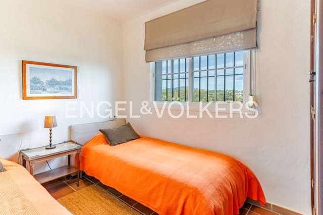 4 quarto Moradia para venda em Parque Central, Estepona com piscina garagem - 1 300 000 € (Ref: 9733559)