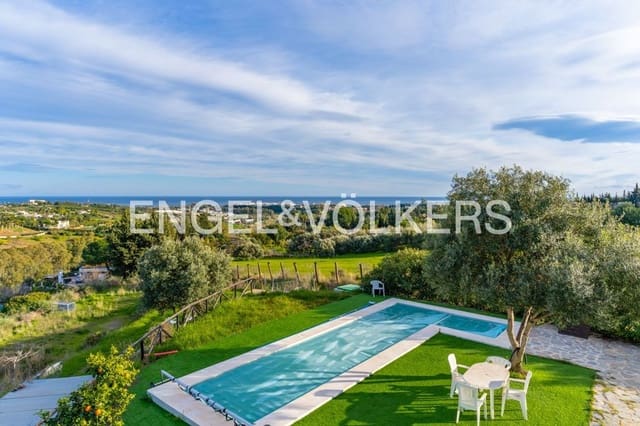 4 quarto Moradia para venda em Parque Central, Estepona com piscina garagem - 1 300 000 € (Ref: 9733559)