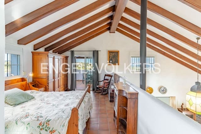 4 quarto Moradia para venda em Parque Central, Estepona com piscina garagem - 1 300 000 € (Ref: 9733559)