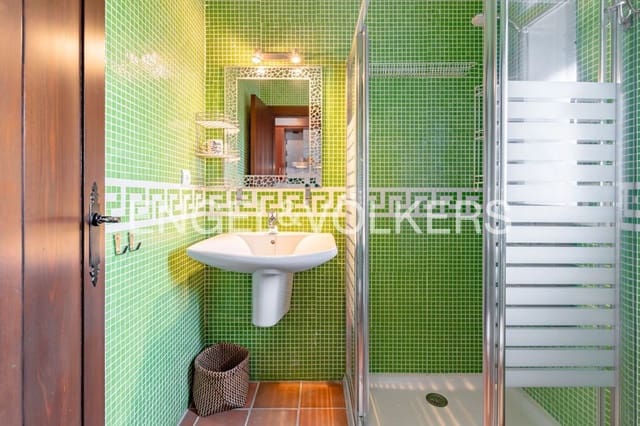 4 quarto Moradia para venda em Parque Central, Estepona com piscina garagem - 1 300 000 € (Ref: 9733559)