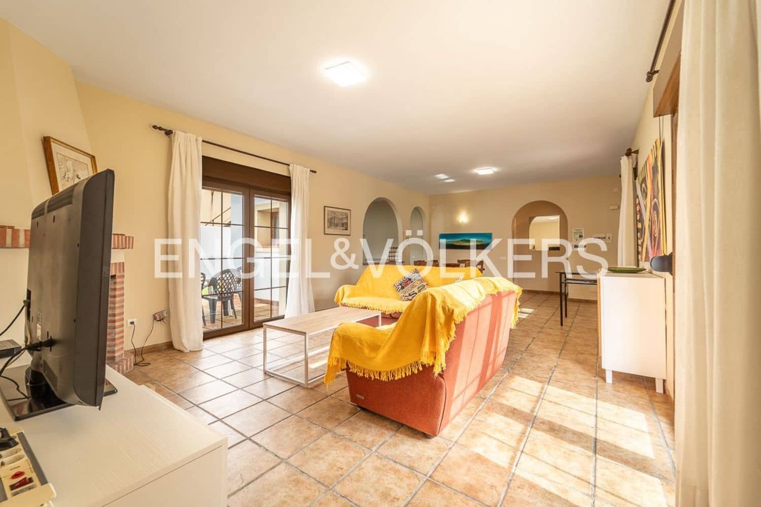 3 bedroom Villa for sale in Bahia Dorada with pool garage - € 1,500,000 (Ref: 9733561)