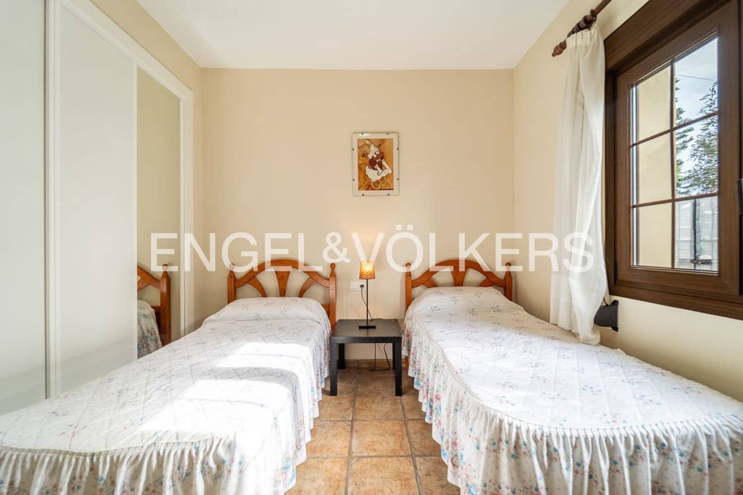 3 bedroom Villa for sale in Bahia Dorada with pool garage - € 1,500,000 (Ref: 9733561)