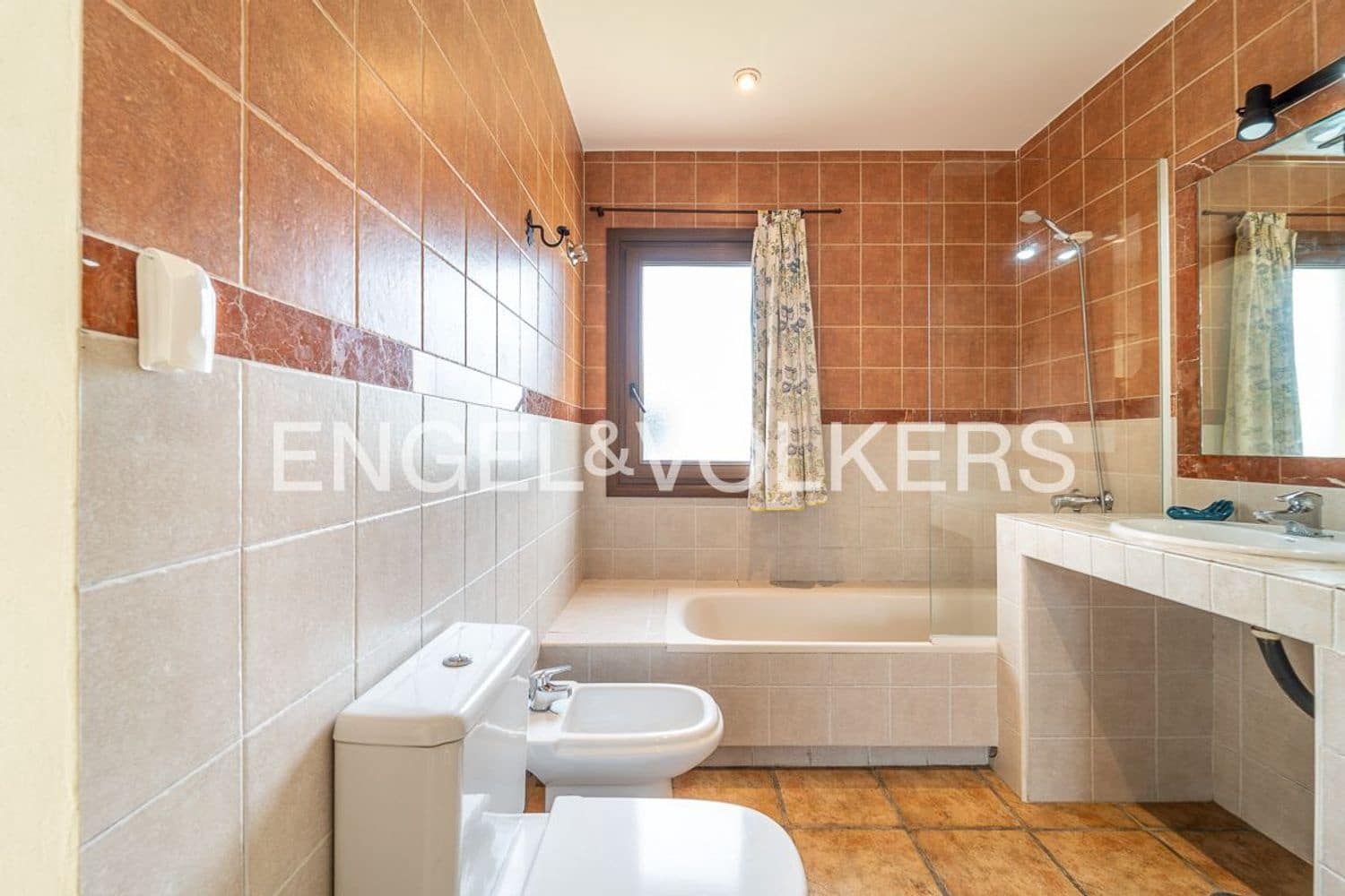 3 bedroom Villa for sale in Bahia Dorada with pool garage - € 1,500,000 (Ref: 9733561)