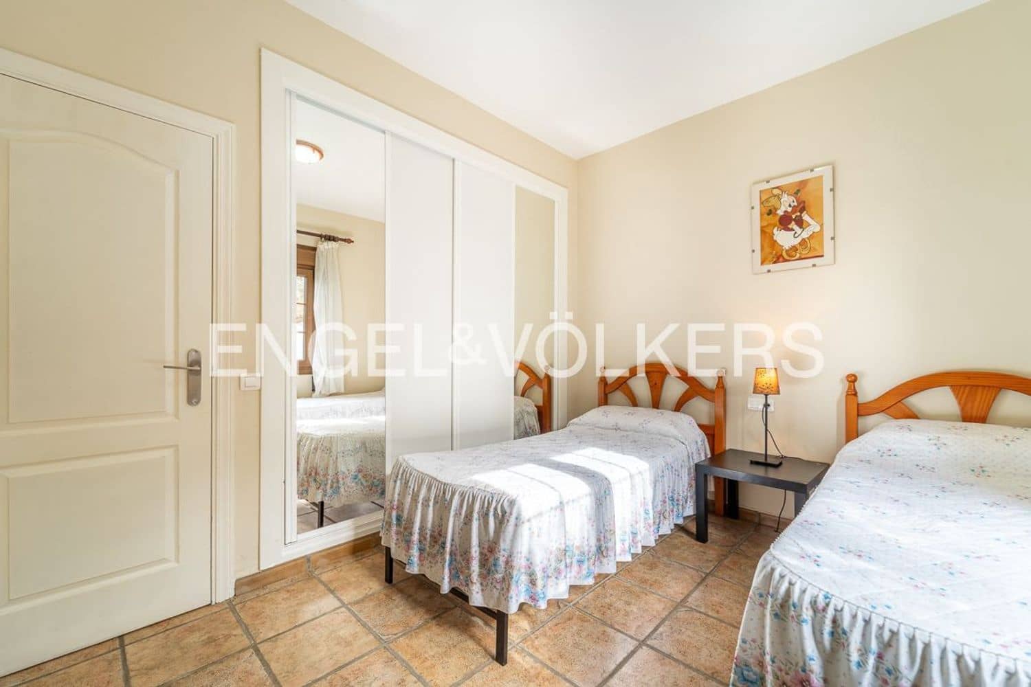 3 bedroom Villa for sale in Bahia Dorada with pool garage - € 1,500,000 (Ref: 9733561)